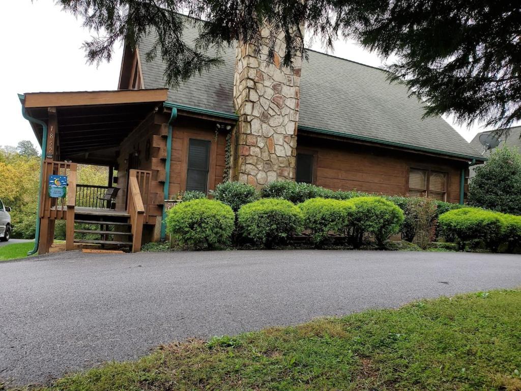 Story Brook: Beautiful True Log Cabin! Close To Dollywood, State Park, And More! 塞维尔维尔 外观 照片