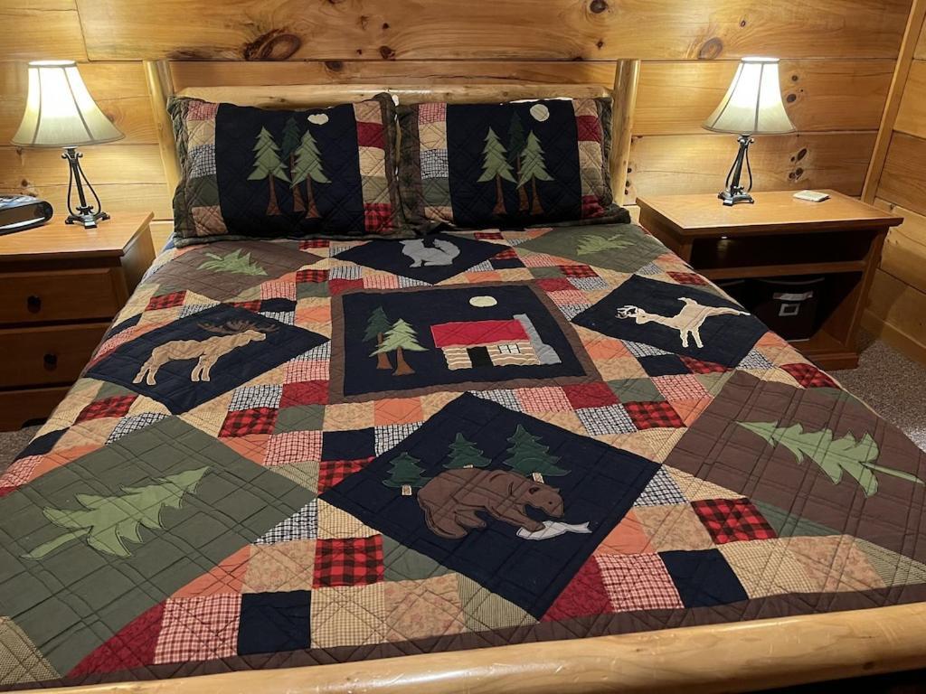Story Brook: Beautiful True Log Cabin! Close To Dollywood, State Park, And More! 塞维尔维尔 外观 照片