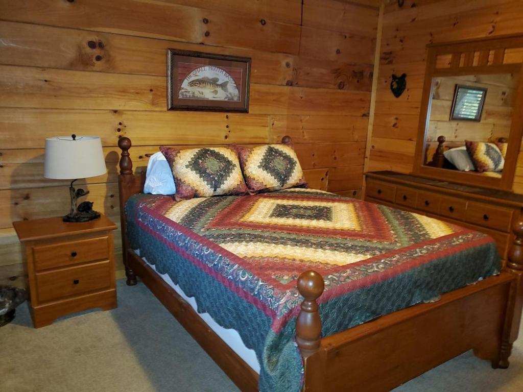 Story Brook: Beautiful True Log Cabin! Close To Dollywood, State Park, And More! 塞维尔维尔 外观 照片