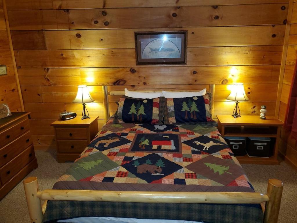 Story Brook: Beautiful True Log Cabin! Close To Dollywood, State Park, And More! 塞维尔维尔 外观 照片