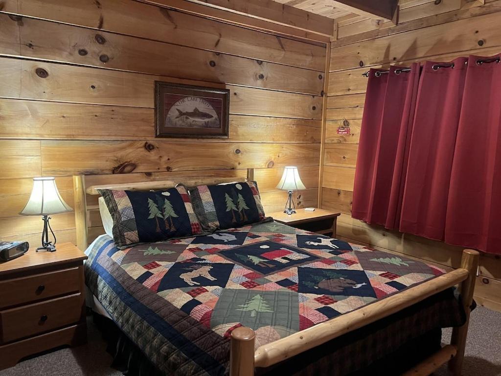 Story Brook: Beautiful True Log Cabin! Close To Dollywood, State Park, And More! 塞维尔维尔 外观 照片